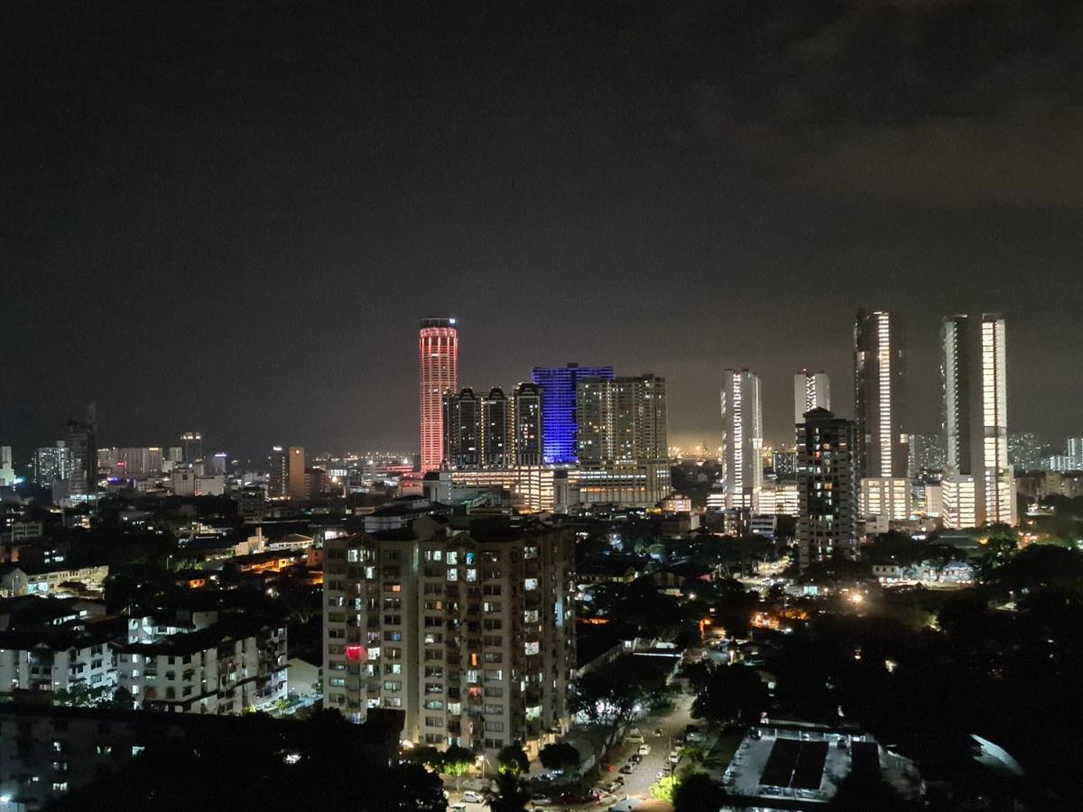 Beacon Executive Suite - Skypool Penang View George Town Buitenkant foto