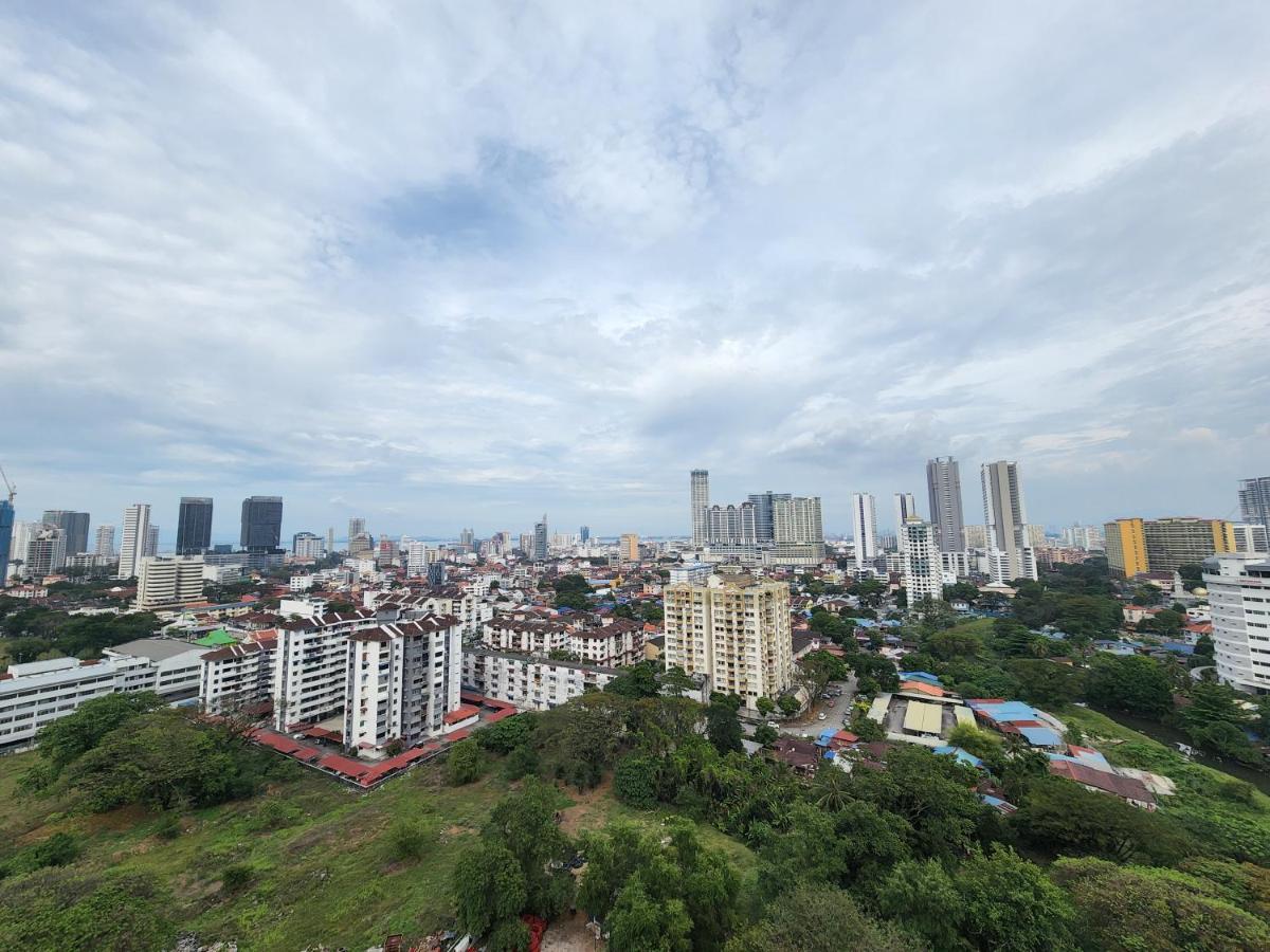 Beacon Executive Suite - Skypool Penang View George Town Buitenkant foto