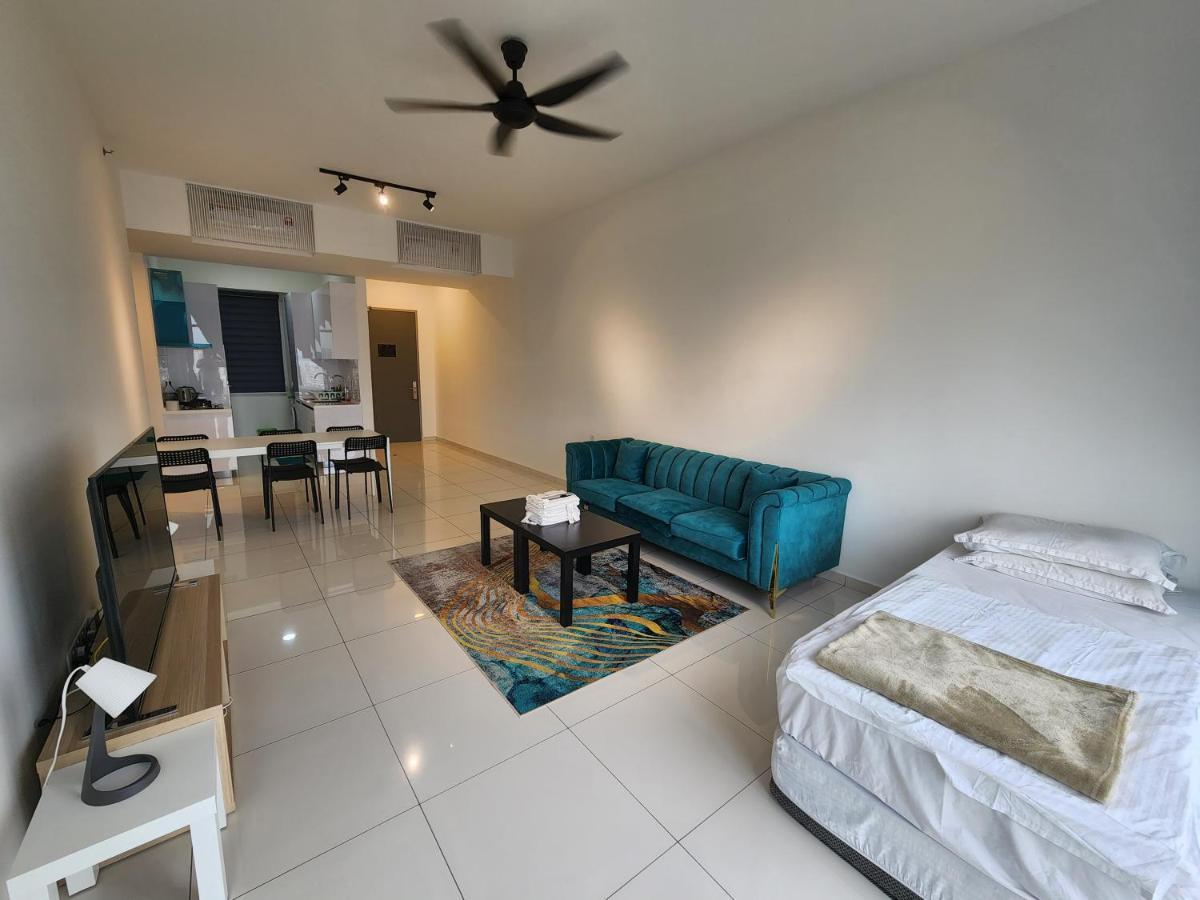 Beacon Executive Suite - Skypool Penang View George Town Buitenkant foto