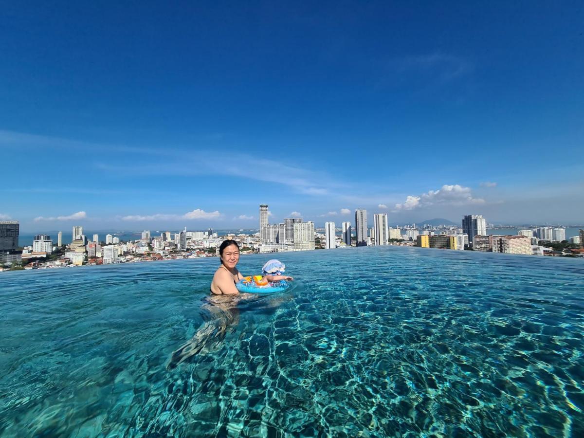 Beacon Executive Suite - Skypool Penang View George Town Buitenkant foto